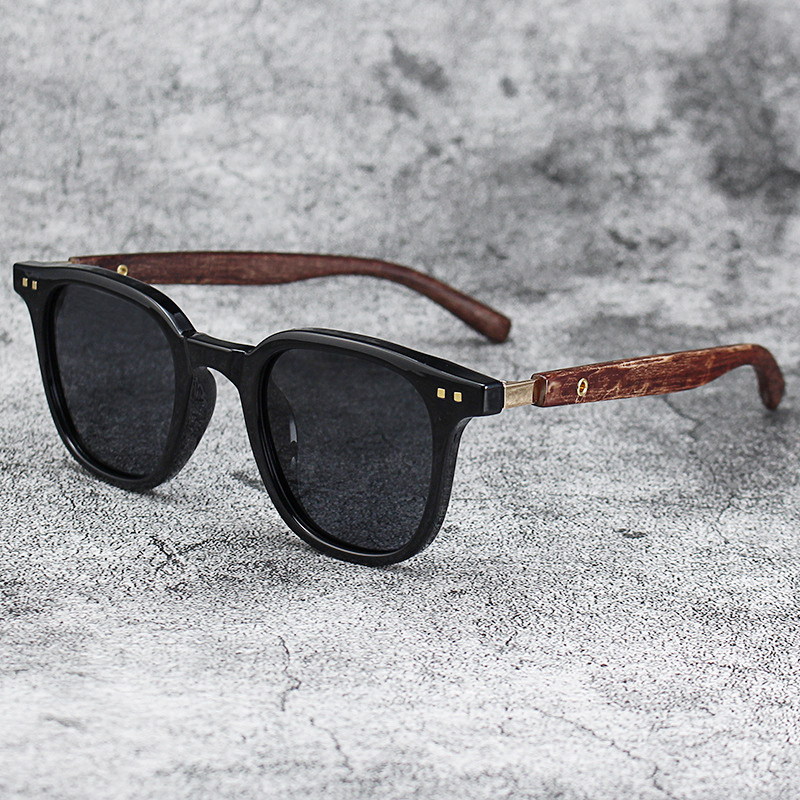 Vintage Fashion Enthusiasts - Modne męskie okulary przeciwsłoneczne w stylu