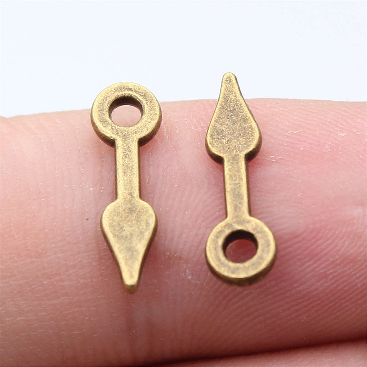Vintage Fashion Stores - 40 szt. 16x5mm 3 Kolory Antyczne