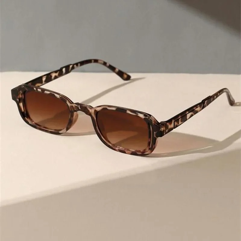 Luksusowe prostokątne okulary  – Vintage Fashion Enthusiasts recenzja i cena
