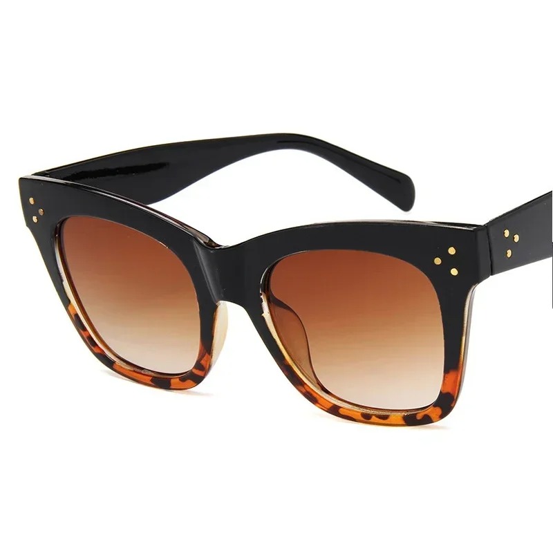 Kwadratowe Okulary Przeciwsłon – Vintage Fashion Enthusiasts recenzja i cena
